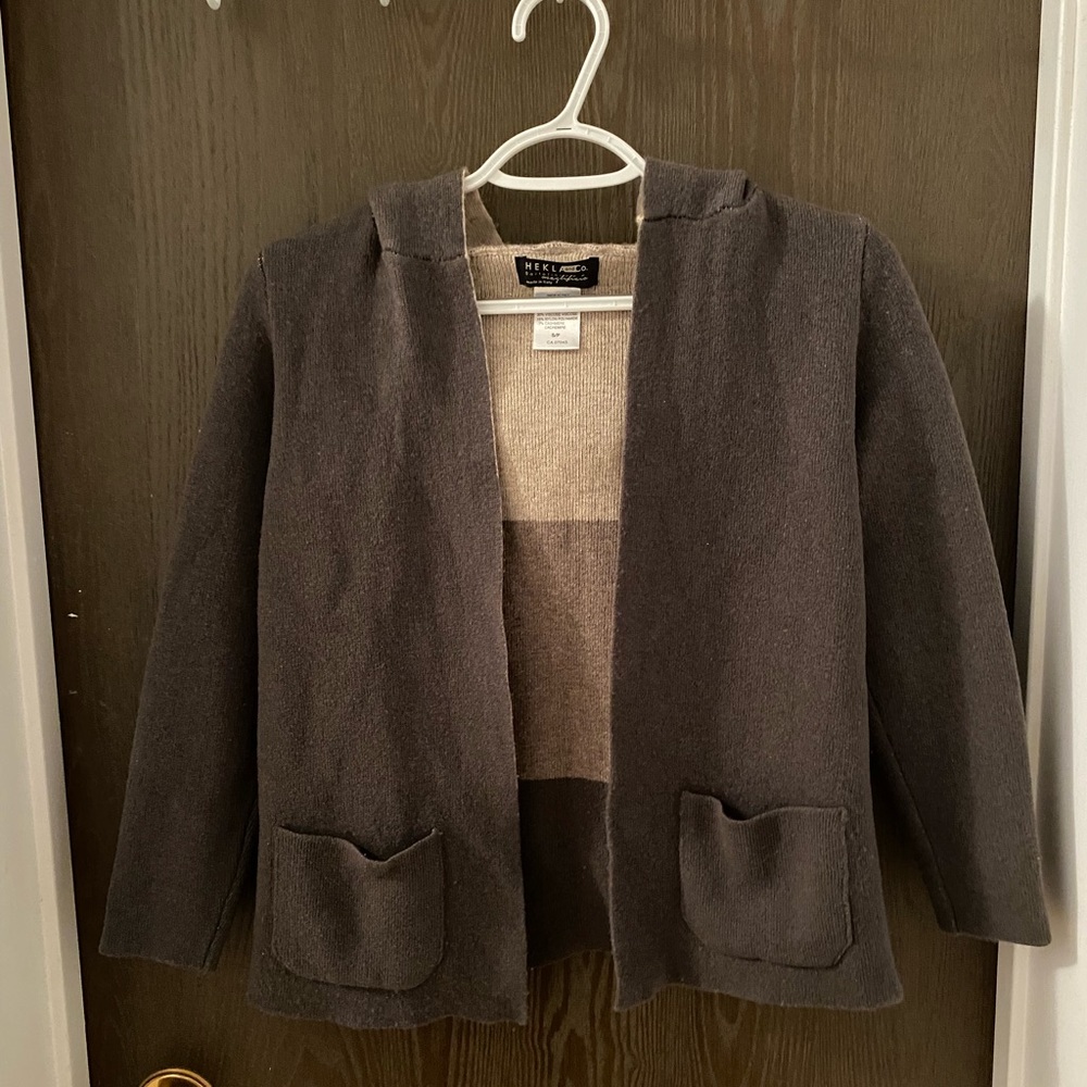 Warm wool sweater in dark green size S